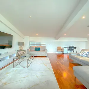 Horizon Canary Wharf Apartment